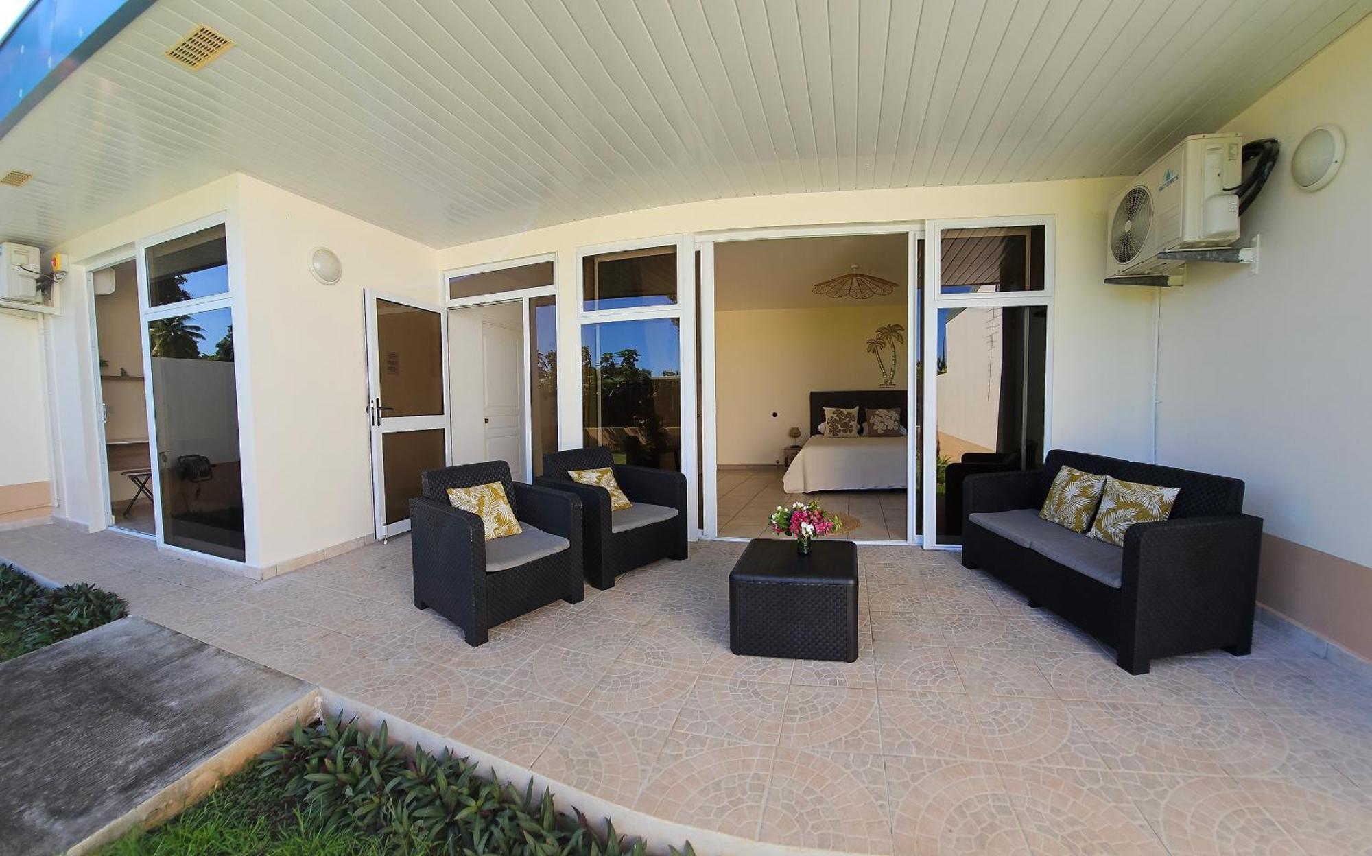 Cozy House In A Private Complex Villa Paea Exteriör bild